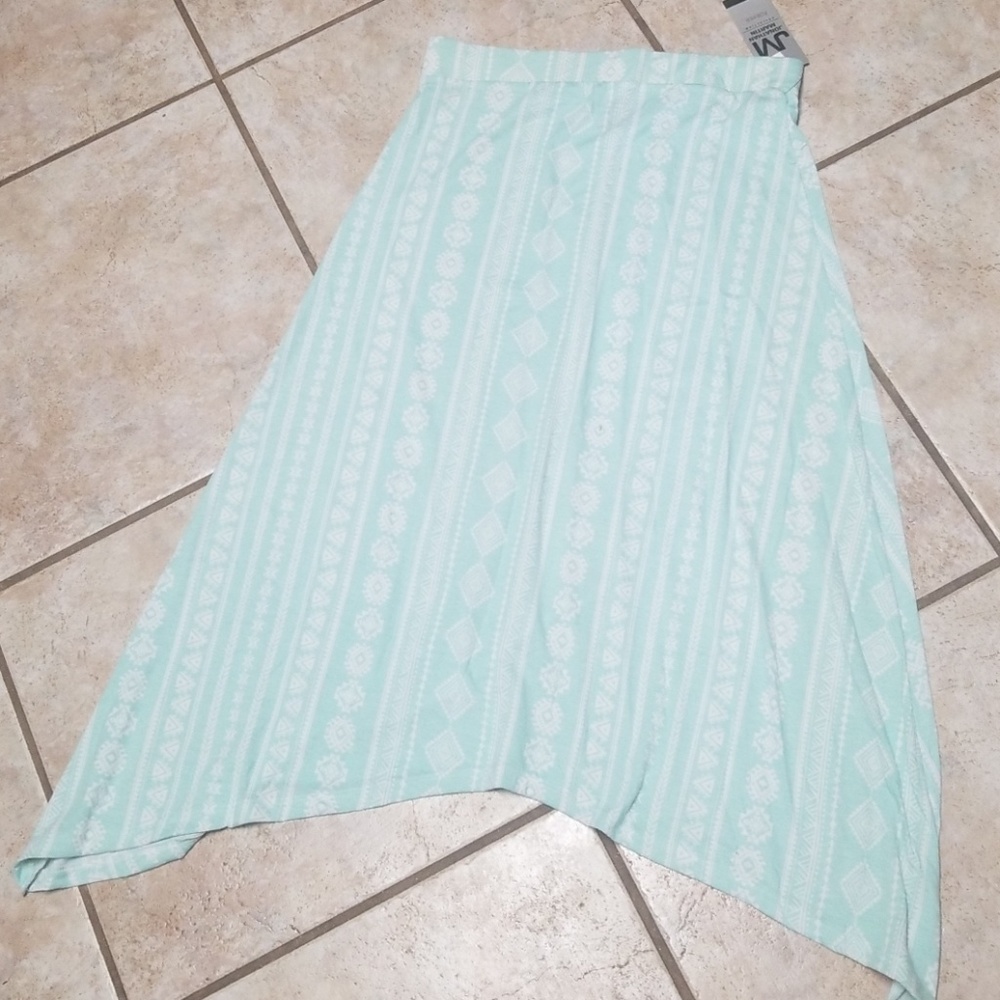 Lightweight skirt